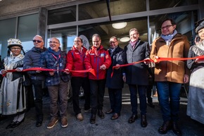 Le nouveau hub de transports publics à Fiesch est ouvert - Train, bus et télécabine regroupés et accessibles à tous