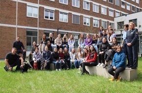 Polizeidirektion Trier: POL-PDTR: Girls Day bei der Polizeiinspektion Trier