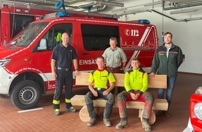 Feuerwehr Olpe: FW-OE: Landesbetrieb Wald und Holz NRW dankt den ehrenamtlichen Einsatzkräften der Feuerwehr