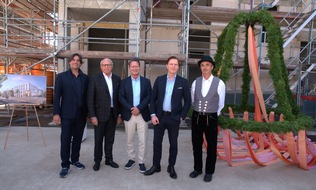 BAUWERT AG: Neue Mitte Hohen Neuendorf: BAUWERT AG feiert Richtfest f&uuml;r Quartier &bdquo;Der Wildbergplatz&ldquo;