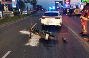 Polizei Mettmann: POL-ME: Motorradfahrer bei Auffahrunfall schwer verletzt - Velbert - 2105005