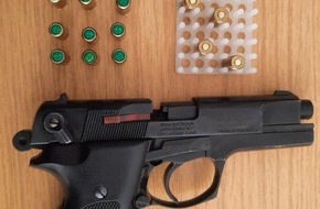 Bundespolizeiinspektion Magdeburg: BPOLI MD: Bundespolizei stellt Schreckschusswaffe und Einhandmesser bei 38-jährigem Fahrgast fest und sicher