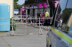 Polizeipräsidium Südhessen: POL-DA: Darmstadt: Polizei stoppt 13 Busse - Desolate Bremsen, zu lange am Lenkrad und 40 Kilo verdörrtes Fleisch im Gepäck/5 x Weiterfahrt untersagt - Über 15.000 Euro Sicherheitsleistung fällig