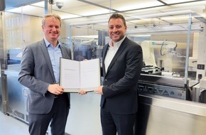 Fraunhofer-Institut für Produktionstechnologie IPT: Pooling expertise: Fraunhofer IPT and Harro Höfliger cooperate in the manufacturing of ATMP production systems
