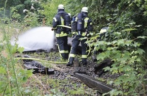 Kreispolizeibehörde Höxter: POL-HX: Brand von Bahnschwellen - Zeugenaufruf