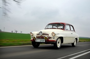 Emotionen im kühlen Norden: Sechs SKODA Raritäten am Start der &quot;Hamburg-Berlin-Klassik&quot; (FOTO)