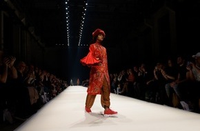 Skechers USA Deutschland GmbH: SKECHERS MIT ZWEI DESIGNERN AUF DER MBFW