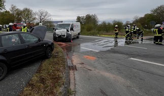 FW Borgentreich: Verkehrsunfall K21 / K16 (Spielberg) in Lütgeneder. Eine Person wurde mit einem Rettungshubschrauber in eine Klinik geflogen.