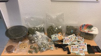 Polizei Hagen: POL-HA: Drogenhandel beobachtet - Ziviler Einsatztrupp findet Waffe und Cannabis bei Durchsuchung der Wohnung eines 29-Jährigen