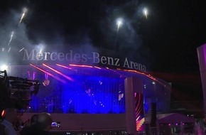 Der Mercedes Platz ist eröffnet | 25.000 Besucher bei der Eröffnung mit Nachbarschaftsfest, Lichtshow, Feuerwerk und Party