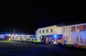Freiwillige Feuerwehr Marienheide: FW Marienheide: Brand auf geschlossener Station in psychiatrischer Klinik - keine Verletzten