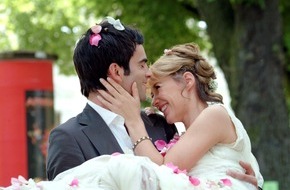 SAT.1: "Verliebt in Berlin" - Die Hochzeit des Jahres! Lisa Plenske heiratet David Seidel, den Mann ihrer Träume
