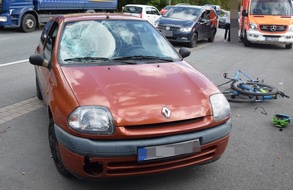 Kreispolizeibehörde Herford: POL-HF: Verkehrsunfall mit schwer verletztem Kind - 
Helm rettet Leben