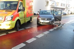 Polizeiinspektion Hameln-Pyrmont/Holzminden: POL-HM: Fahrradfahrer bei Unfall mit Pkw in Holzminden leicht verletzt
