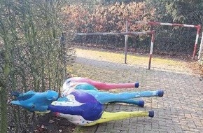 Polizeiinspektion Osnabr&uuml;ck: POL-OS: Neuenkirchen/Bramsche: Deko-Pferd gestohlen und dann besch&auml;digt - Polizei bittet um Hinweise