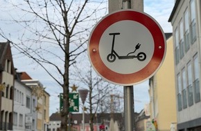 Polizei D&uuml;ren: POL-DN: Gemeinsamer Aktionstag: Stadt D&uuml;ren und Polizei kontrollieren E-Scooter-Fahrverbot