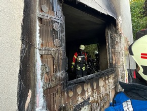 KFV Bodenseekreis: Wohnungsvollbrand durch explodierten Fahrrad-Akku - Mehrere Verletzte in Unteruhldingen