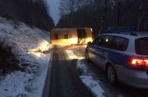 Polizeiinspektion Hameln-Pyrmont/Holzminden: POL-HM: Glätteunfälle im Solling und auf dem Hils