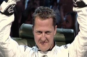 Kabel Eins: Michael Schumacher kann noch gewinnen! Der Formel-1-Fahrer erzielt Rekordrundenzeit bei "Top Gear" - am Samstag, 28. August 2010, um 18 Uhr in Deutscher Erstausstrahlung bei kabel eins (mit Bild)