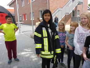 FW-WRN: Brandschutzerziehung Uhlandschule