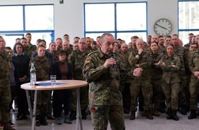 Presse- und Informationszentrum Cyber- und Informationsraum (CIR): Generalinspekteur Carsten Breuer besucht das Zentrum Operative Kommunikation der Bundeswehr in Mayen