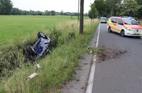 Polizei Paderborn: POL-PB: Autofahrerin nach Überschlag verletzt