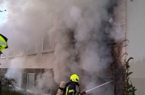 Feuerwehr Gelsenkirchen: FW-GE: Brand im Betriebsgeb&auml;ude