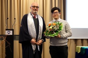 Hochschule Bremerhaven: Student Siravit Puengyangyuen erhält DAAD-Preis