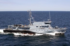 Presse- und Informationszentrum Marine: Minentauchereinsatzboot "Rottweil" leitet Such- und Rettungseinsatz