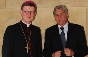 Polizei Düsseldorf: POL-D: Kölner Weihbischof Dr. Woelki besucht das Polizeipräsidium -