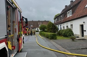 Feuerwehr Detmold: FW-DT: Feuer 3 Dachstuhlbrand