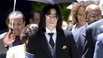 20 Jahre nach dem Freispruch Michael Jacksons: Crime + Investigation blickt auf spektakulären Prozess gegen den King of Pop zurück – Doku-Premiere im Juni