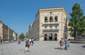 B.C Neumann PR: Pressemitteilung: Saarbrücken begrüßt Stradivarius. Inditex Marke bezieht 1.000 Quadratmeter in der EUROPA-Galerie
