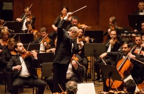 Migros-Genossenschafts-Bund Direktion Kultur und Soziales: Migros-Pour-cent-culturel-Classics: tournée IV de la saison 2016-2017 / Quand l'harmonie se mêle à la plus belle des sonorités: Iván Fischer et l'Orchestre du Festival de Budapest.