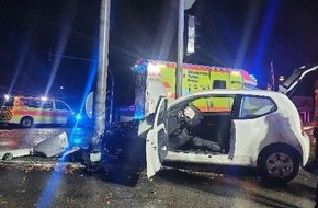 Polizeiinspektion Stade: POL-STD: 23-jährige Autofahrerin bei Unfall auf der Bundesstraße 73 in Buxtehude schwer verletzt