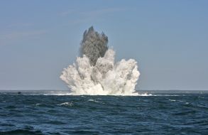 Deutsche Marine - Bilder der Woche: Deutsche Minentaucher sprengen Weltkriegsmunition vor Estland