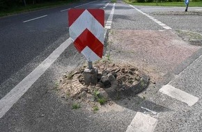 Polizeiinspektion Emsland/Grafschaft Bentheim: POL-EL: Nordhorn - Verkehrsschild bei Unfall herausgerissen und geflüchtet