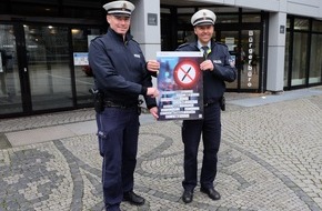 Polizei Rheinisch-Bergischer Kreis: POL-RBK: Wermelskirchen / Rhein.-Berg. Kreis - Start der Plakatkampagne #BesserOhneMesser im Rheinisch-Bergischen Kreis