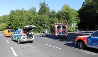 Kreispolizeibehörde Oberbergischer Kreis: POL-GM: 290520-419: Motorradfahrer bei Zusammenstoß mit LKW schwer verletzt