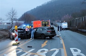 Polizei Minden-Lübbecke: POL-MI: Autofahrer überholt in Baustelle - drei Leichtverletzte