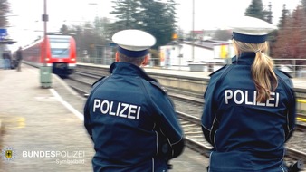Bundespolizeidirektion München: Bundespolizeidirektion München: Seniorin gestoßen, Notbremse betätigt / Bundespolizei ermittelt nach Vorfall in S-Bahn