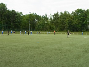 FW-GE: Berufsfeuerwehr Duisburg gewinnt die Fußball Landessportmeisterschaft 2015