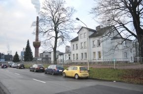 Polizeiinspektion Northeim: POL-NOM: Einbruch in Verwaltungsgebäude einer großen Fabrik in Bodenfelde Täter erbeuten Bargeld in vierstelliger Höhe