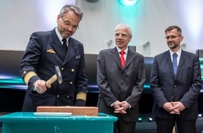 PIZ Ausrüstung, Informationstechnik und Nutzung: Kiellegung des zweiten Tankschiffs für die Deutsche Marine