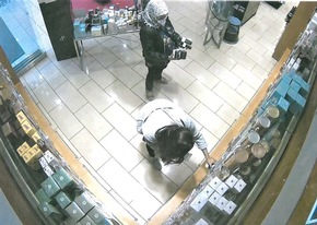 POL-DO: Polizei sucht mit Lichtbildern nach mutmaßlichen Betrügerinnen