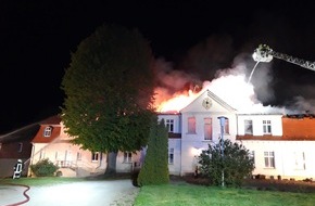 Polizeipräsidium Neubrandenburg: POL-NB: Brand in einem Gutshaus  in Ave /Müritz (LK MSE)