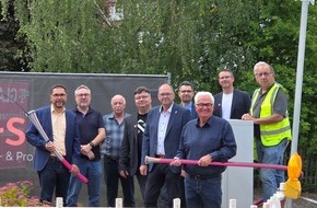 Deutsche Telekom AG: Lemberg: Spatenstich f&uuml;r Glasfaserausbau