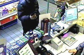 Polizeidirektion Göttingen: POL-GOE: (145/04) Ergänzung zu PM 143/04 - Bild des Täters liegt jetzt vor