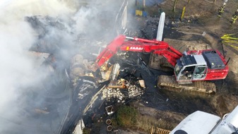 FW-MK: Städtischer Kindergarten durch Feuer zerstört