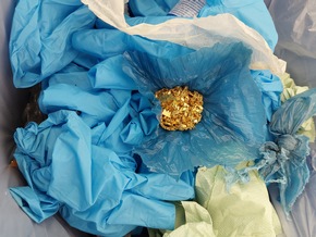 HZA-K: Kölner Zoll vereitelt auch am Pfingstwochenende Drogen- und Goldschmuggel am Flughafen / Fast 15 Kilogramm Drogen und Goldschmuck im Wert von rund 36.000 Euro gefunden